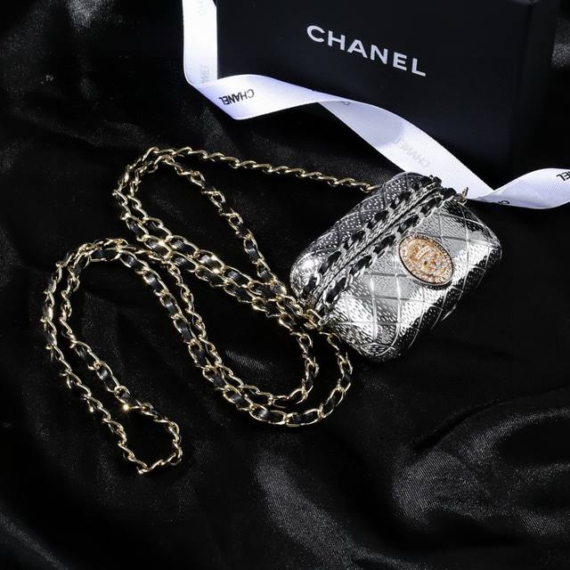 官网新款 耳机包 包包项链 多种佩戴效果 可斜挎 原版一致黄铜材质 采用小羊皮 包包内里羊皮