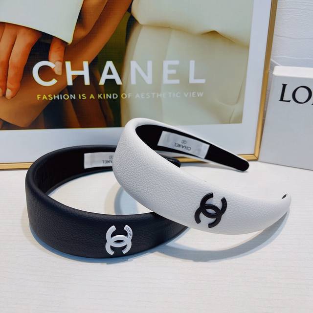 chanel小香 Chanel新款 经典热卖款 荔枝纹发箍 颜值高 小仙女必入百搭时髦 单个