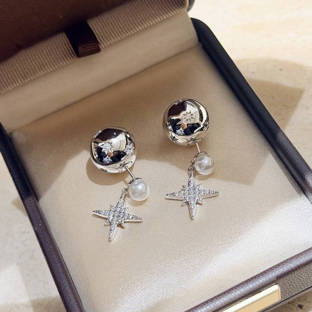 A7317 大牌新款 经典之作 大小珠 米字 流苏 气质 耳钉 大珠通体纯银微镶星星 小珠采用高品质备注搭配通体纯银材质 非常有质感 通体S925纯银材质 电镀