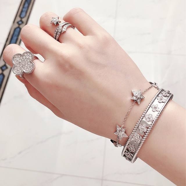 我们出品 名媛白富美标配 香奈鹅高定珠宝系列 彗星手链 Zp20K真金真钻 实拍925银材质定制 独家珠宝工艺 一分钱一分货