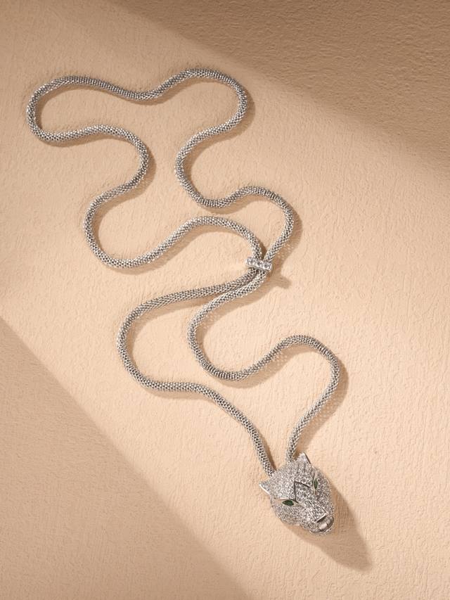 尺寸长70Cm 进口高档意大利链条，链条柔软度高，编织工艺极奇复杂 夸张重金属风格～