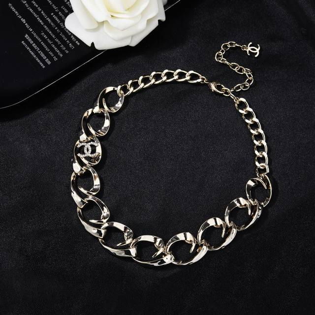 香奈儿 Chanel 新款 项链 专柜同步上新 双C精工打造原版一致黄铜材质