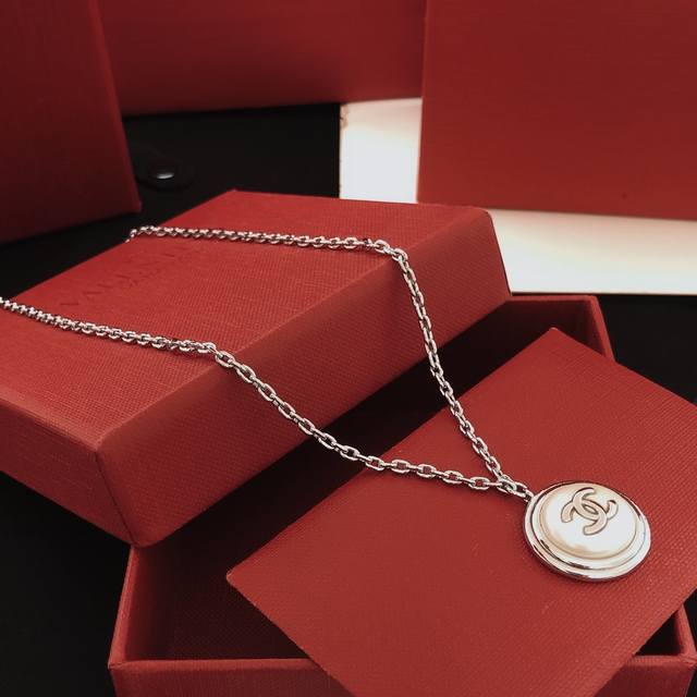 编号Xxl0132 Ch*Nel最新款圆形项链 一致Z批黄铜材质