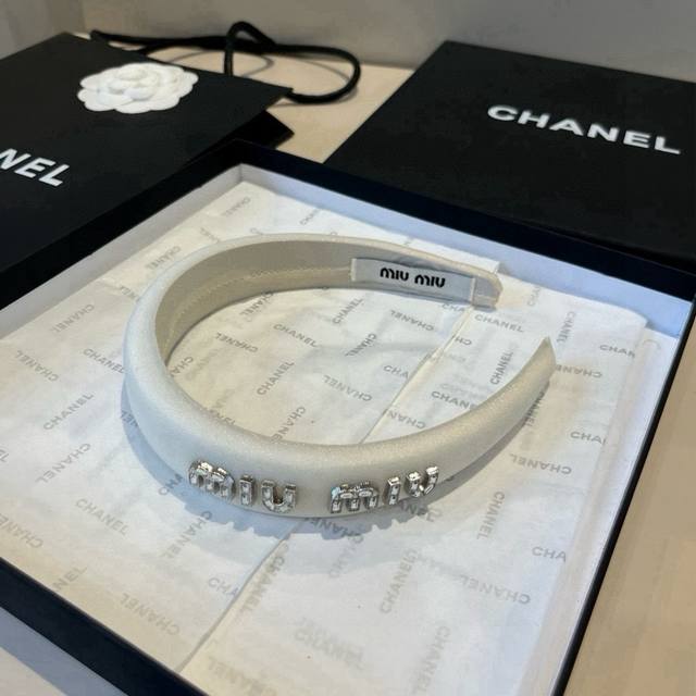 Miumiu缪缪新款发箍