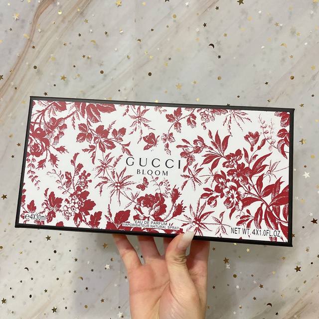 专柜品质古奇繁花香水4件套4*30Ml古驰Gucci香水4×30Ml内含：大红繁花，粉色繁花，黄色繁花，黑繁花，送礼自用都可以，方便携带 小巧精致