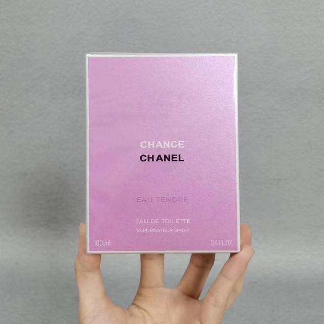 专柜品质小香邂逅香水 Ml现货：粉邂逅 绿邂逅 黄邂逅正品质量 很多人搞不懂三款的区别，来给大家科普下三款～1粉色Edt：适合走甜美路线的妹子，很香甜的味道，2