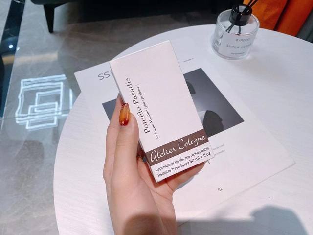 专柜品质： 欧珑香水 情柚独钟 30Ml 葡萄柚还原度最高的一款香水了移动的大柚子哈哈哈 特别适合夏天585001