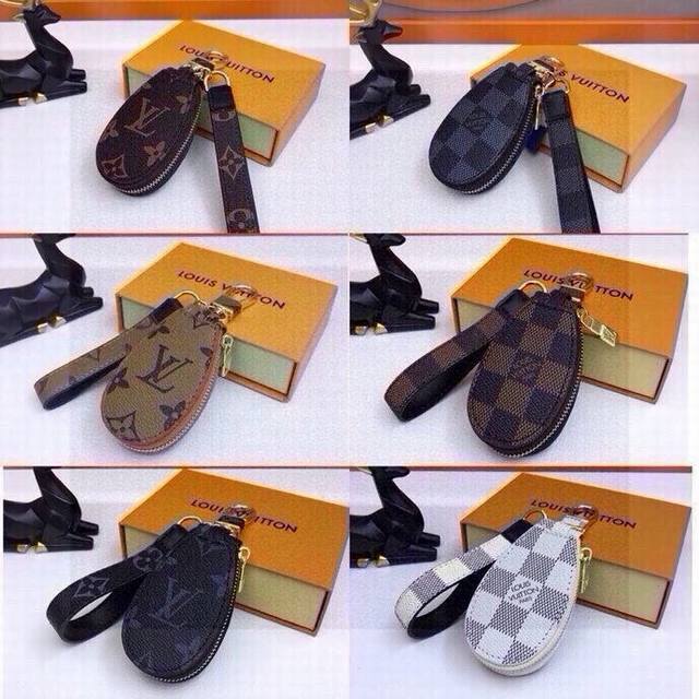 元配图片原版包装 路易威登Louis Vuitton经典老花汽车钥匙包、零钱包。 独家原单货 Lv经典钥匙扣包饰挂件。 顶级进口专用材质 五金为进口钢 原版Lo