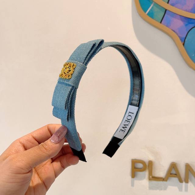配包装 Loewe 罗意威 火爆新款牛仔布发箍特供面料头箍、尖端网红最新款来袭 ！ 让你的魅力绽放 清新淑女范让时尚更简单！