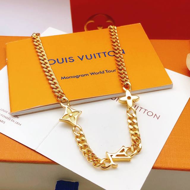 编好Lxl0234 Lv*最新款光面项链 一致Z批黄铜材质