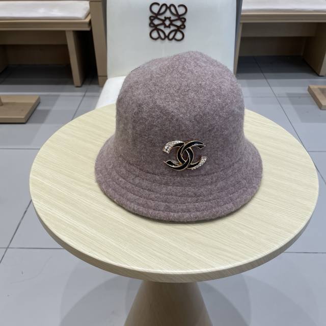 Chanel香奈儿羊毛帽子女秋冬新款韩版百搭纯色毛呢渔夫帽可折叠显脸小保暖盆帽