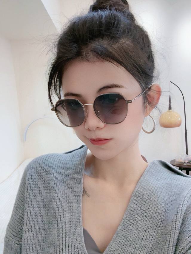 偏光系列太阳镜 原版出货香奈儿网红超爆款经典奢华全球风 [亲亲] 时尚圆框太阳镜 气质非凡 经典大框款式太阳眼镜[篮球] 顶级品质 奢华Logo 正版板材质量