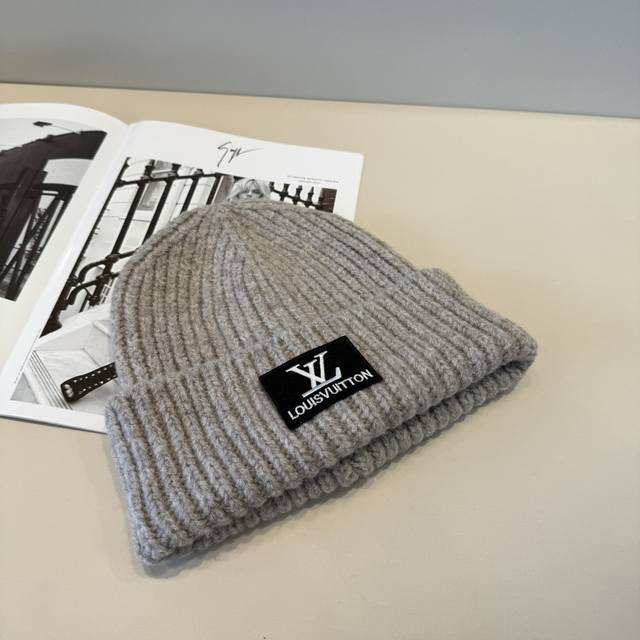 路易威登棒球帽 Louisvuitton新款Lv毛线帽，重工打造高端大气，百搭款男女通用！跑量！