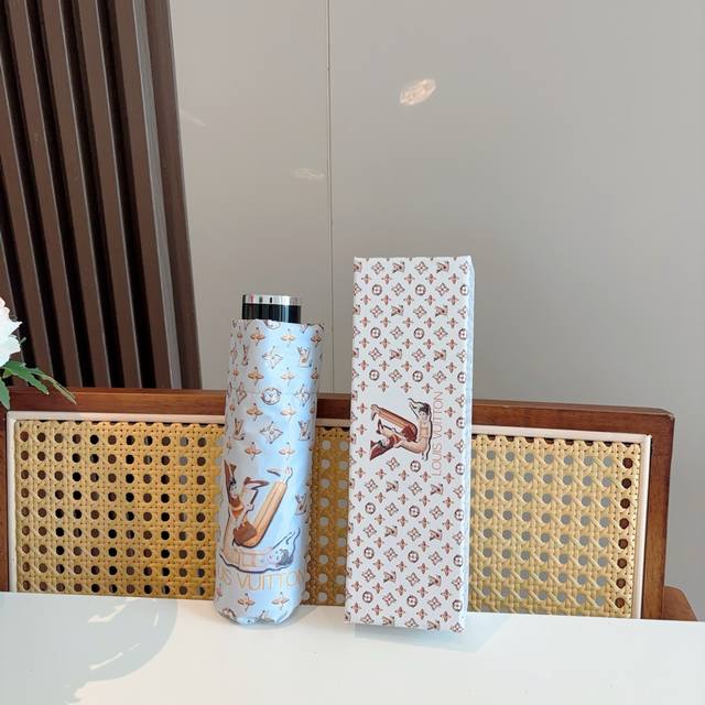 Louis Vuitton 路易威登 五折手开晴雨伞 新涂层技术深色伞面 拥有令人惊喜的遮光效果！