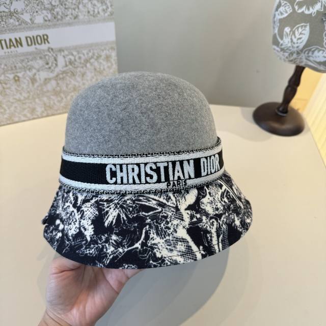 Dior迪奥23年秋冬新款礼帽，毛呢帽，百分百羊毛%头围57Cm