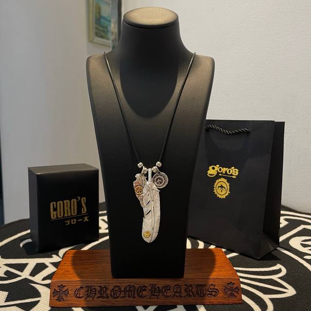 新品上架 Goro’S高桥吾郎羽毛吊坠，高桥经典皮绳项链，顶级版本，认准独家拍摄，主攻高端市场 ，快手 Ins 小红书热门款，绝对区别普通版本！图片产品细节与Z