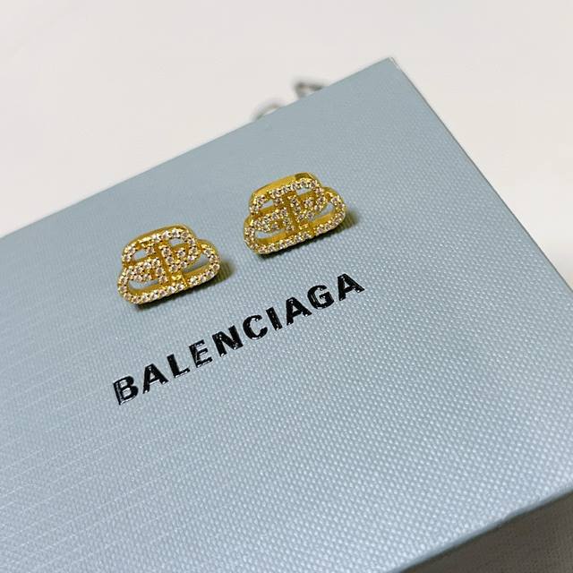 Balenciaga 巴黎世家耳钉 王炸系列 专柜同步 更新 简约双B造型耳环 经典造型搭配 设计感十足 搭配衣服绝绝子
