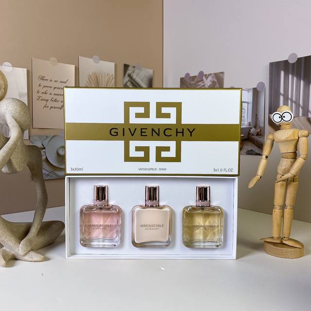 原单品质 纪梵希倾城之恋女士中样三件套30Ml×3个，带喷头，内含：倾城之恋倾心淡香，粉红倾心淡香，浓香倾心