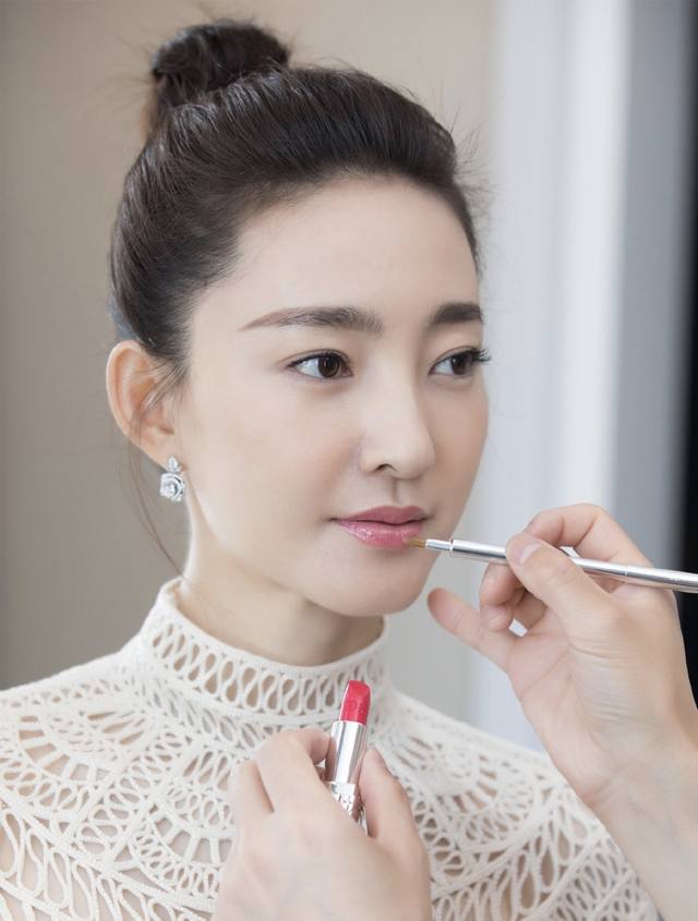 我们出品 玫瑰花耳环 Zp200 000+ 可订做真金真钻，只做对版Z批真金货，批K市面各种金货量大咨询客Fu Rose Di R Bagatelle 系列向D