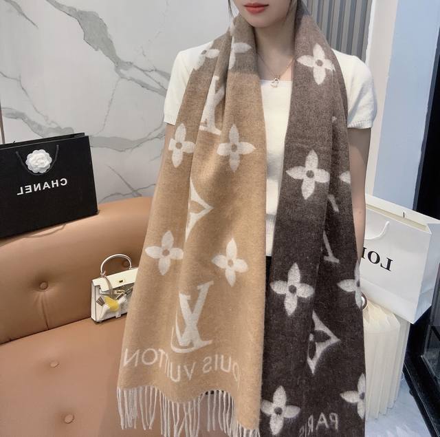 Kaki渐变 销冠推荐，现货发售对比下市面上的版本，真的不用Diss~国内第一批出货的流弊款~实力不容小觑这个款我们无心炒作只想好好的把控品质一直不声不响，默默