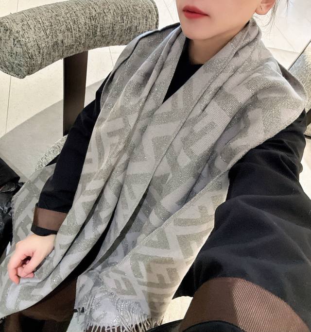 F家银丝2025最新款 气质干净 喜欢别错过 口碑极佳 喜欢的集美赶紧私聊我哦