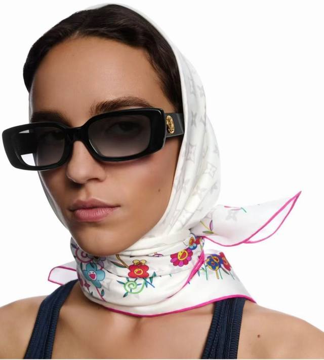 高版本Lv官网同步 双面同色 2025最新款“L家”通过别致的经典色彩向原创设计致敬 作品未经重新诠释或设计[嘴唇]以简单而忠实的方式呈现艺术家创作的原始设计这