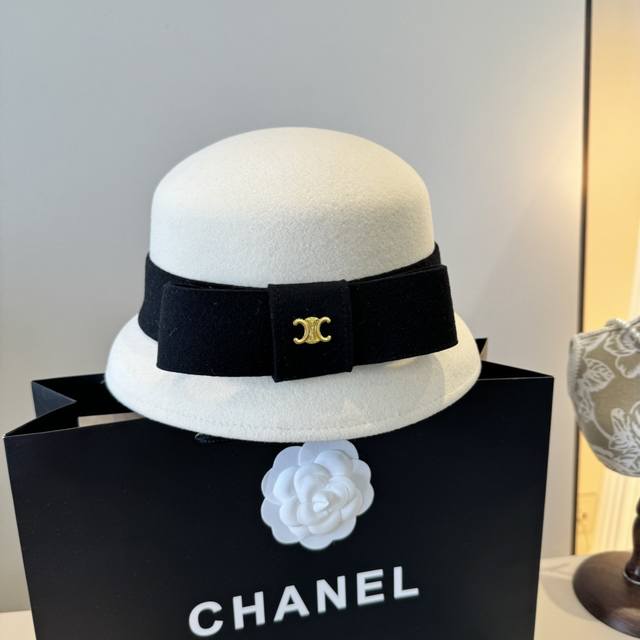 p白色 Celine赛琳秋冬新款羊毛盆帽，百分百羊毛面料%、头围57Cm