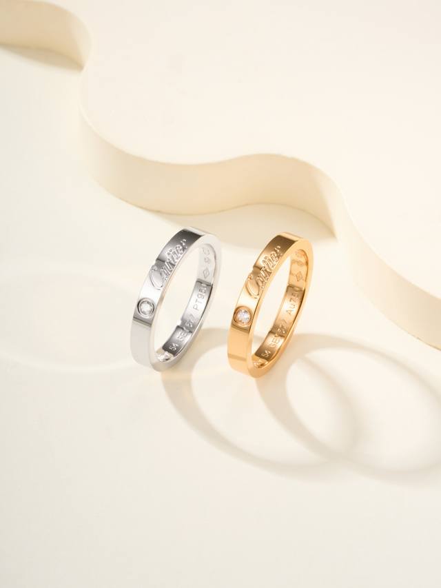 3Mm秀刻单钻字母戒指 尺寸5678号 完美Cnc精雕机工艺，市面上别家倒模的比较Low的，字印都糊了，然后就是戒指厚薄不一致，看起来就很丑啦