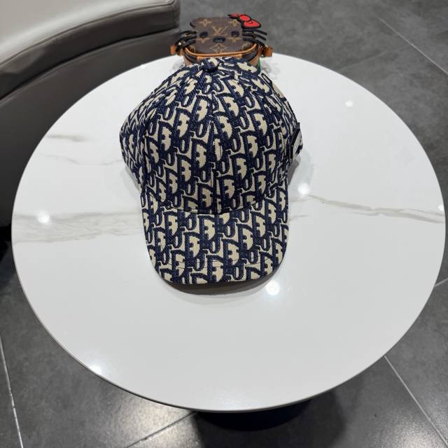 Dior迪奥 刺绣 官网同步新款发布 老花D家棒球帽，超级火爆