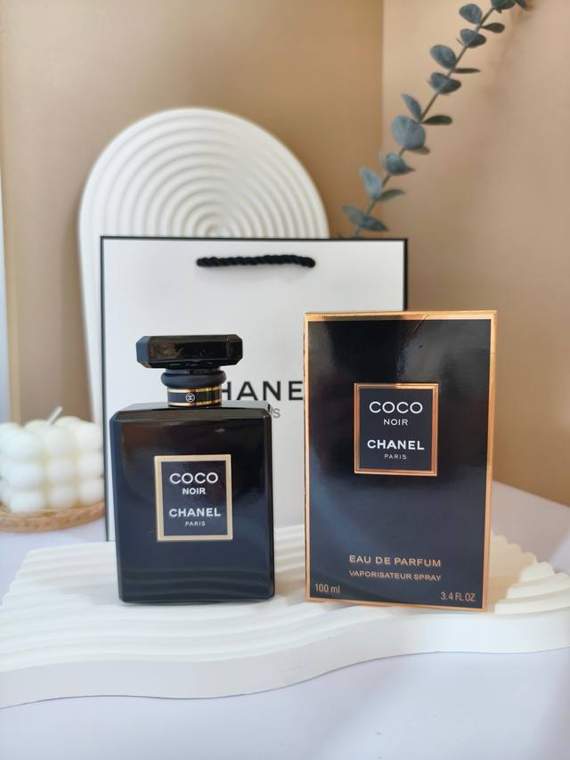 原单品质 Chanel 香奈儿可可小姐黑色女士香水Coco100Ml 香调：清新东方调前味：柑橘、佛手柑、葡萄柚中味：荔枝、义大利茉莉、玫瑰后味：印度广藿香、海
