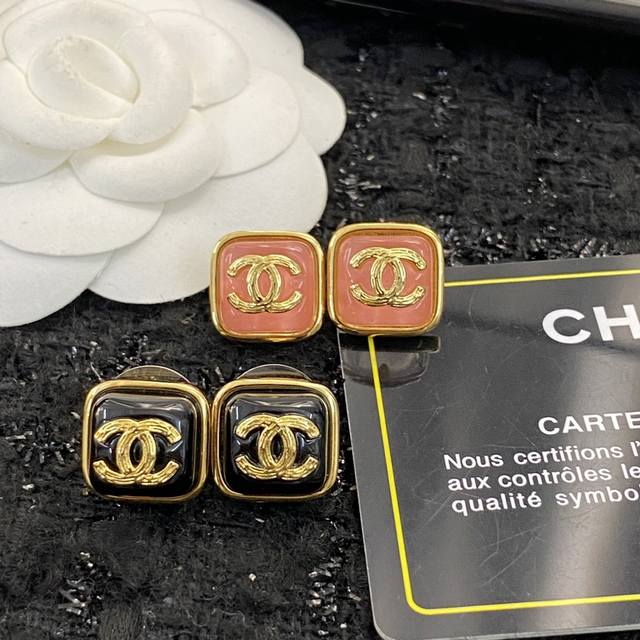 编码E982 小香耳钉热销款火爆上新 同步专柜独家高端品质实拍图代购级别做工精致细腻重工版本超级仙女唯美的一款做工超级细心无漏洞媲美Zp买到就是赚到