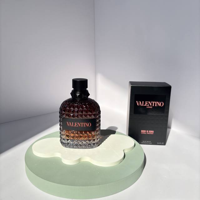 原单品质 DDD Valentino暮色先生 DDD 很品牌的铆钉设计 DDD