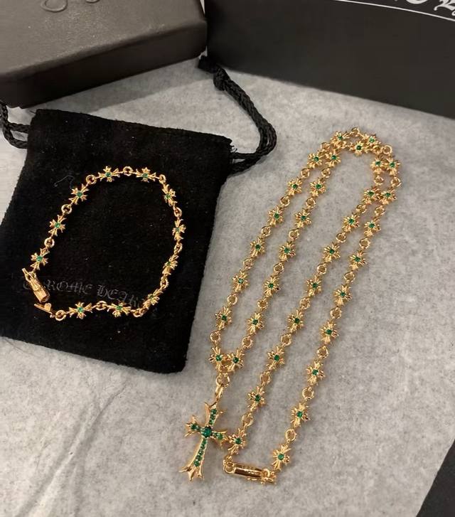 项链 手链P170 DDD 专柜品质 Chrome Hearts克罗心祖母绿项链，手链，凹凸造型不同的花纹设计风格 呈现出与众不同 十字架 童军花是克罗心的志