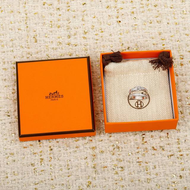 纯银 V金P190 DDD 我们出品 爱马仕Etriviere 双圈戒指 ，可订做18K真金真钻版，只做对版真金货，价询客Fu DDD 明星、网红、名媛都难以抗