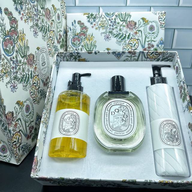 专 蒂普提克全身香氛三件套 杜桑沐浴油200Ml 杜桑香水100Ml 玫瑰之水身体乳200Ml 配礼袋+中文标 打12 件24