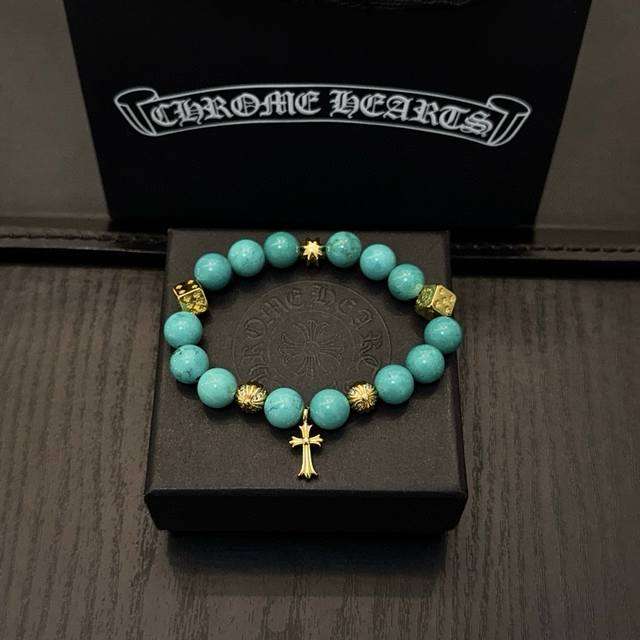 新款 专柜品质 Chrome Hearts克罗心 经典复古多元素绿松石手链手串，凹凸造型不同的花纹设计风格 呈现出与众不同 十字架 童军花是克罗心的志 所以更经