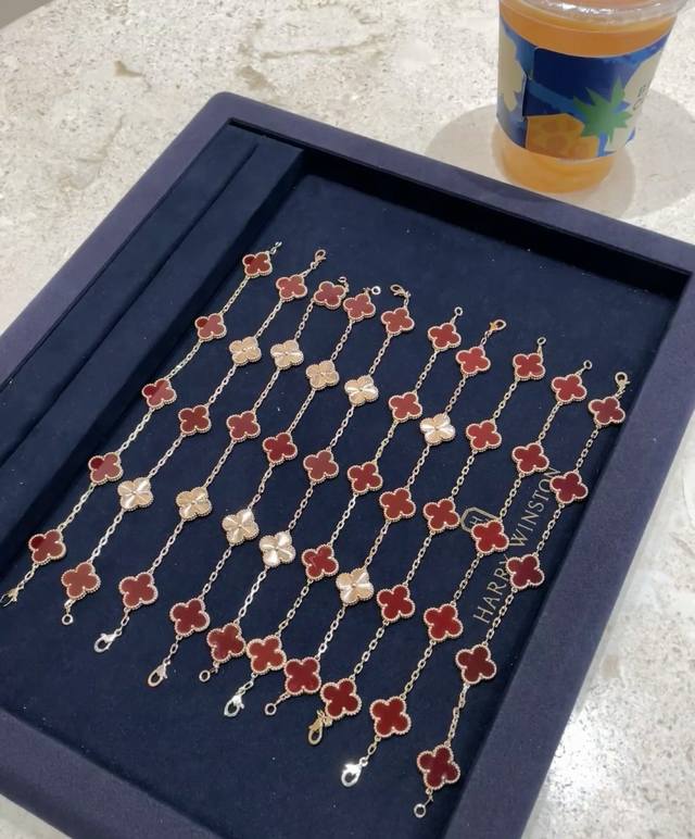 V金材质Vca红玉髓间镭射五花手链