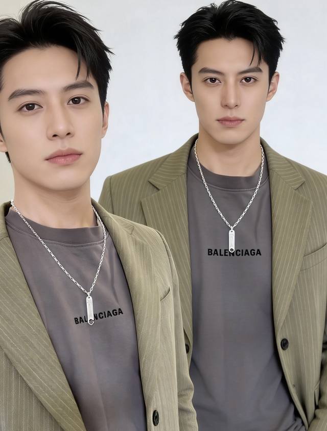 新品发布巨帅古驰项链最新款链条档次更高明星同款Anger Forest系列双G古驰项链 不氧化不退色 细节对版做旧处理 非市面亮面版型 这款一直在出 古驰里面热