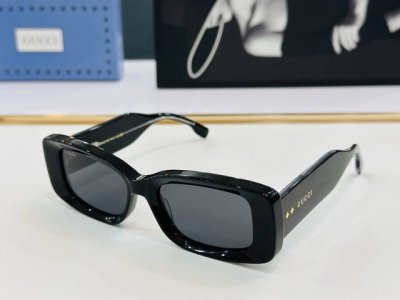 Gucc*古家Gg1528S Size：53口19-145 搭配镜框B配光架 P180
