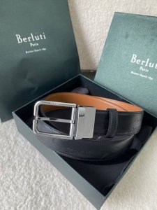 berluti针扣经典款，Venezia Scritto小牛皮情书雕刻款 纯手工擦色 高品质树羔皮夹心 现货齐码85-125Cm，宽度3.5Cm。