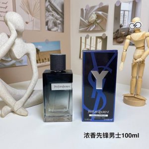 高品质/120 圣罗兰Y先锋男士浓香水100Ml 香调：木质馥奇香调 前调：香柠檬醛生姜 中调：紫罗兰叶鼠尾草老鹳草 后调：麝香龙涎香焚香冷杉雪松