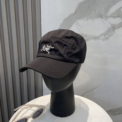 arcteryx Small Bird Hat 始祖鸟刺绣标弯檐棒球帽轻量帽子防晒帽遮阳帽情侣款Small Bird帽子四季皆宜，性能持久。适合越野跑、徒步、登