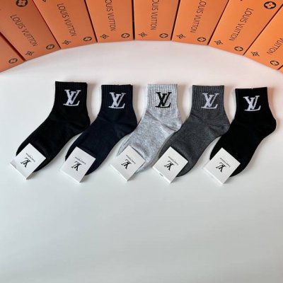 特 配专柜包装 lv 路易威登 新款中长筒袜堆堆袜袜子 一盒五双 专柜同步筒袜袜子 大牌出街 潮人必备超好搭