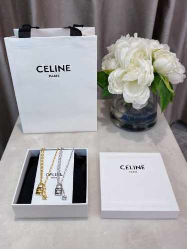 Celine凯旋门锁头项链 赛琳项链 打开你心中的那把锁，每个人心中都有一把锁，而钥匙其实往往就握在你自己手中“愿我们都能拥有那把永不生锈的钥匙，打开彼此心里的