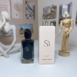 高品质/130 阿玛尼黑色挚爱浓香水100Ml giorgio Armani Si Intense,2014 品牌：阿玛尼 调香师：Julie Masse 属性