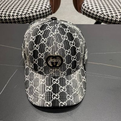 Gucci古奇新款原单棒球帽， 马衔扣棒球帽。专柜1:1开模订制，原版帆布面料轻盈透气！基础头围56，贴片可调节。