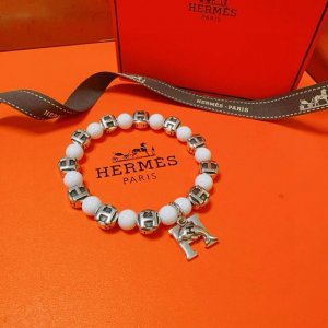 P170 新品发布 Hermas爱马仕手链奢华爱马仕手串 白砗磲手链男女同款 最新款全件串珠手链档次更高明星同款Anger Forest系列H复古爱马仕手链 尺