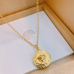 高品质范思哲项链美杜莎头像原单货专柜新款开模复古潮流时尚必备 男女均可佩戴 情侣款同款 摇滚朋克泰银风格 复古元素 潮流百搭 官网同款项链最新款链条档次更高明星