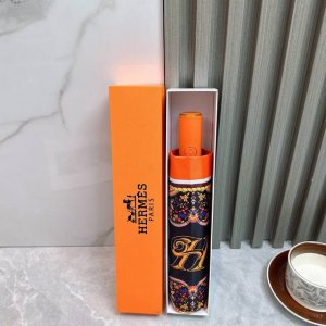 爱马仕Hermes 三折防晒睛雨伞 2570夏季新款 全自动折叠晴雨伞 内里黑色涂层防晒有效阻隔紫外线99% Upf 50 所以能起到伞下体感降温的效果 有效隔