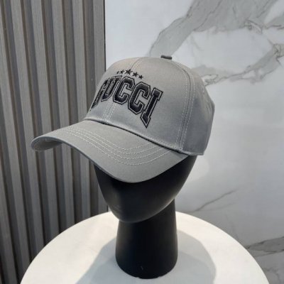 原单品质 Gucci古奇棒球帽官网新品Gucci棒球帽火爆来袭 工艺非常精美 高档大气上档次！低调奢华，方便携带！跑量！